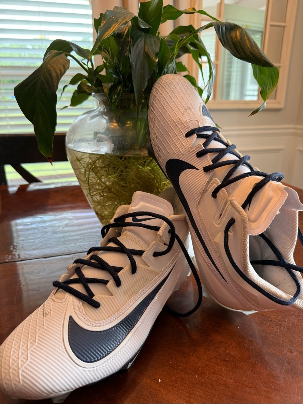 Nike Vapor Edge Elite 360 Football Cleats – Men’s Size 12.5 – White/Navy